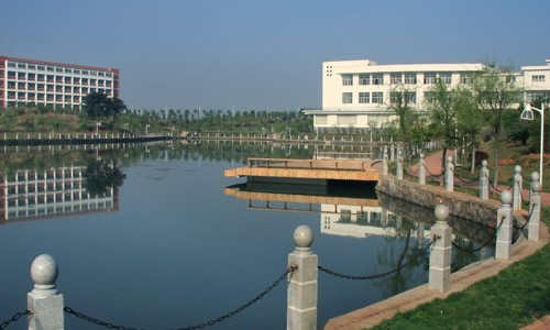 2016年江西经济管理职业学院分数线