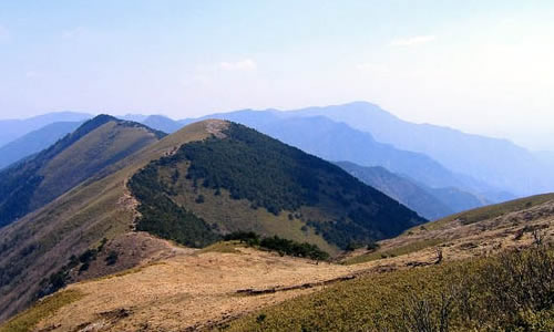 五一登山游记作文400字