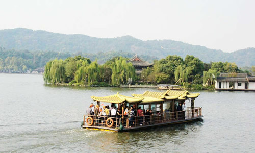 坐船游西湖作文